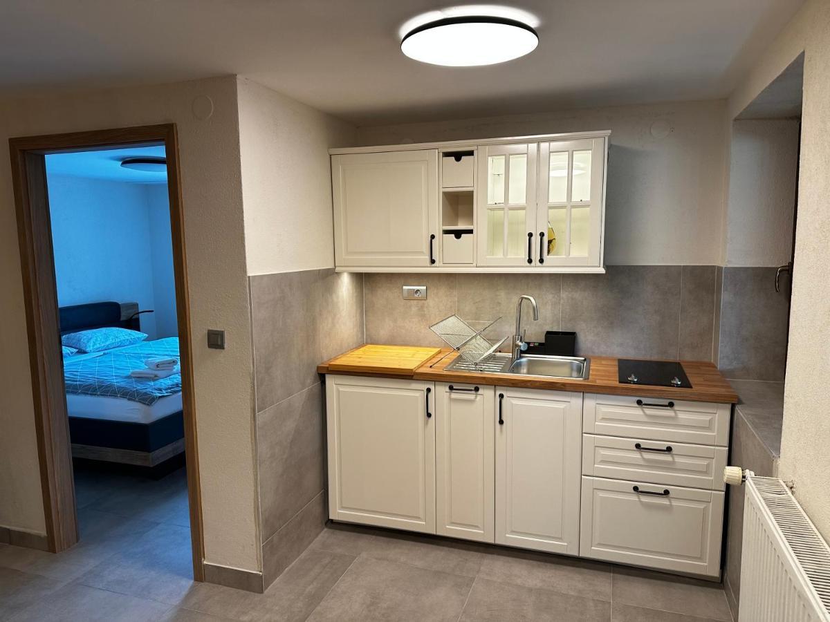 Martinova Izba - Rooms & Apartments Laško Esterno foto