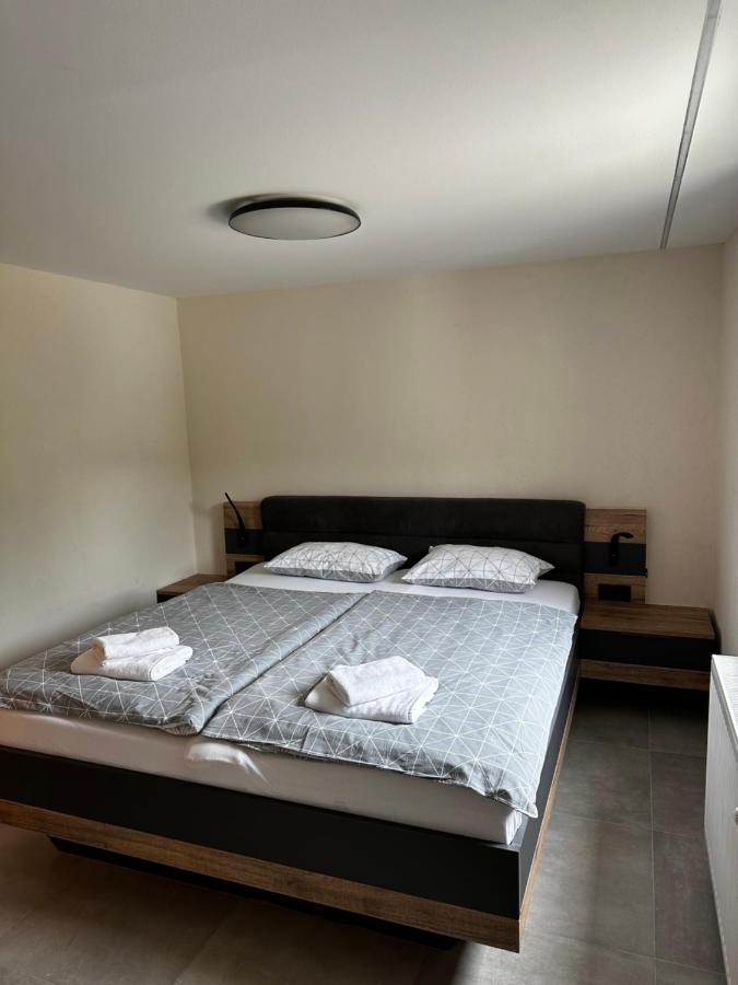 Martinova Izba - Rooms & Apartments Laško Esterno foto