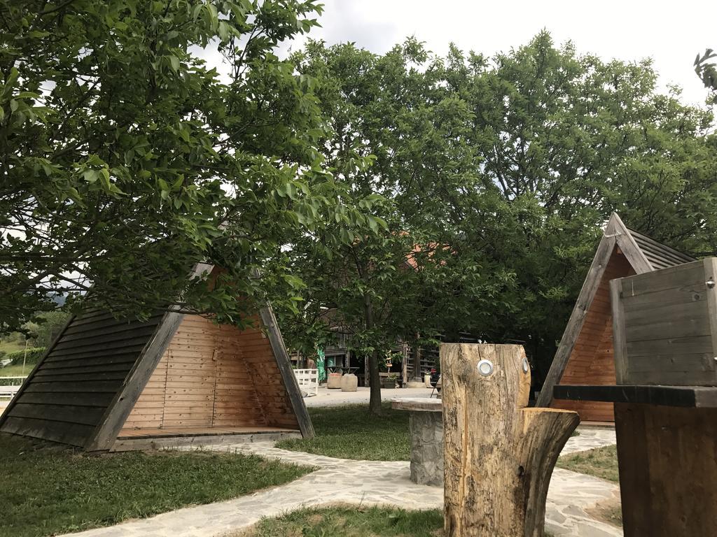 Martinova Izba - Rooms & Apartments Laško Esterno foto